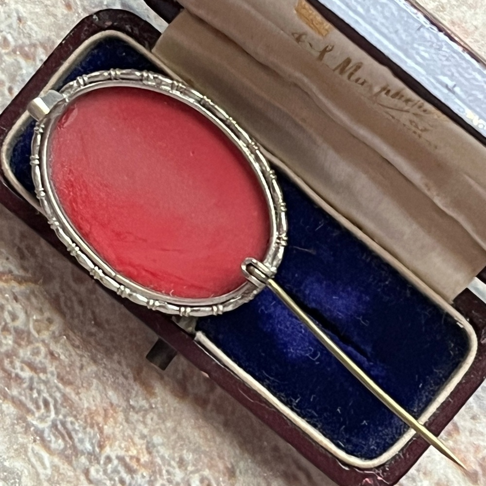 Antique Czechoslovakian Red Slag Glass Brooch - Picture 8 of 12